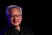 梦见吃鸡英伟达黄仁勋：编程人工智能如今就像训练一个人